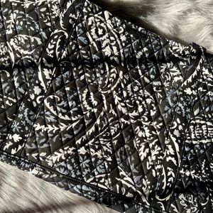 NWT Vera Bradley Quilted XL Traveler Duffel Bag Paisley Noir